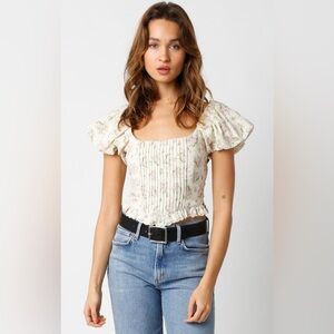 Floral Puff Sleeve Cropped Blouse 🩷
